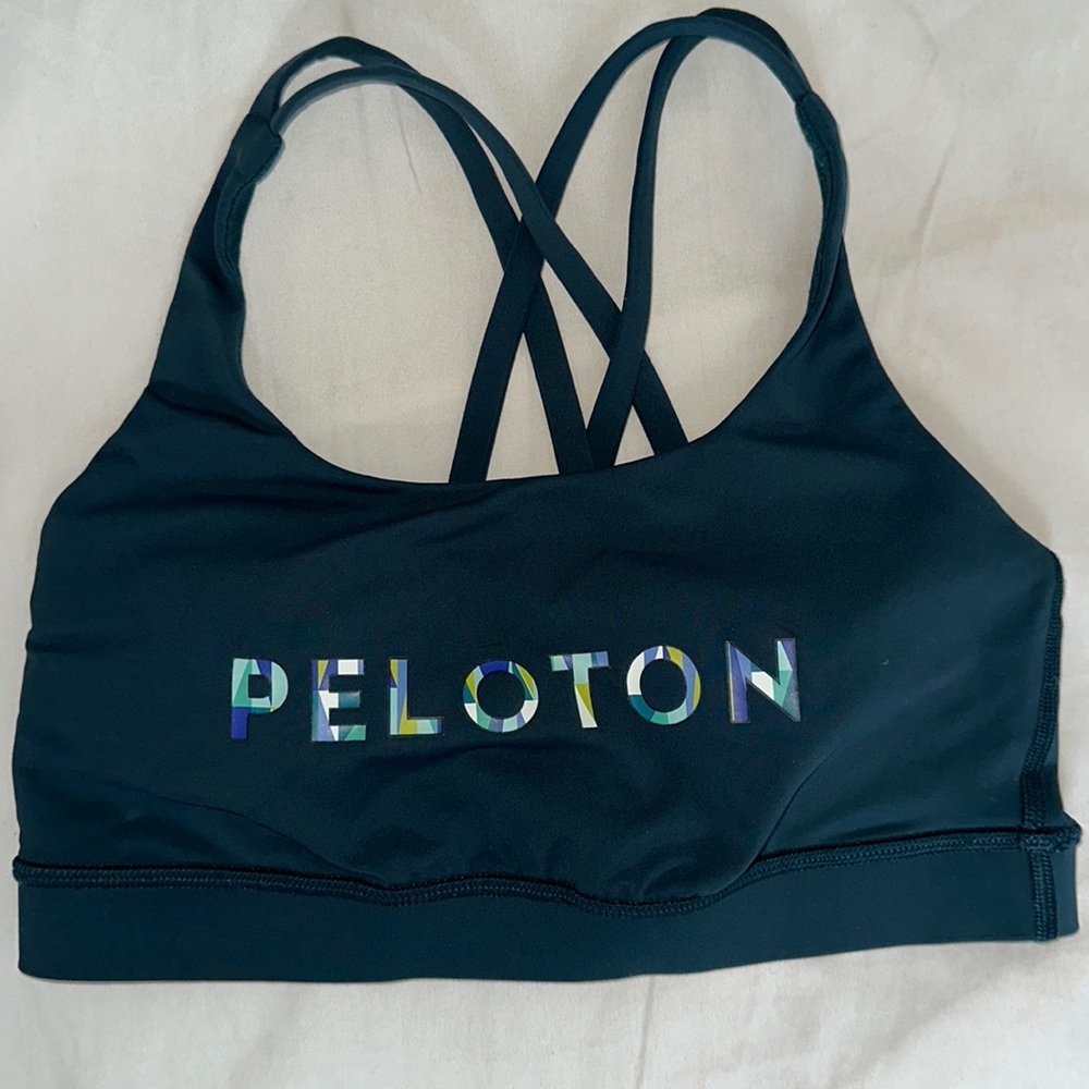 Green lululemon sports bra Peleton size 6
